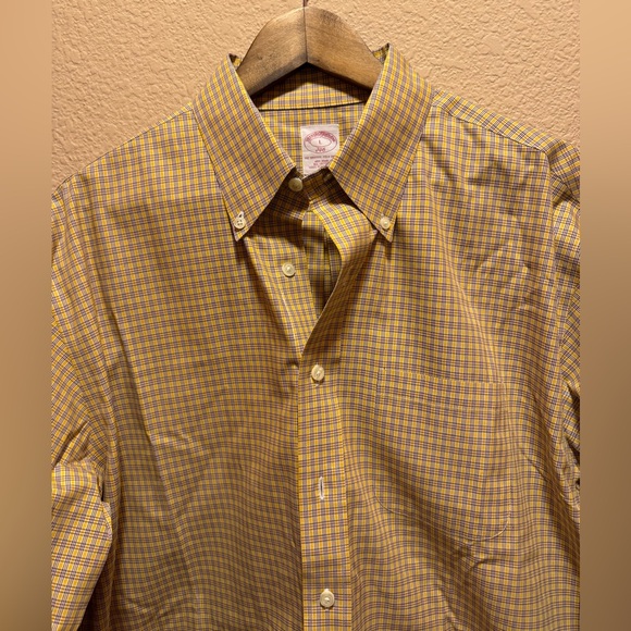 Brooks Brothers Non Iron Striped Shirt Size L - Picture 2 of 8